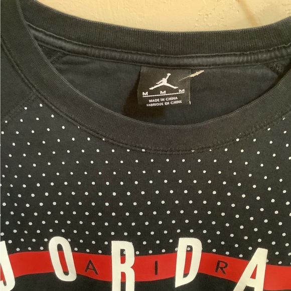 Jordan sweatshirt medium and soft - Picture 2 of 3